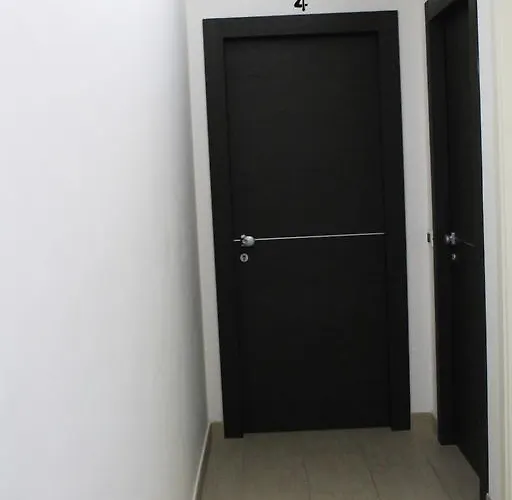 بيت ضيافة Osteria Dell'americano بوتنزا